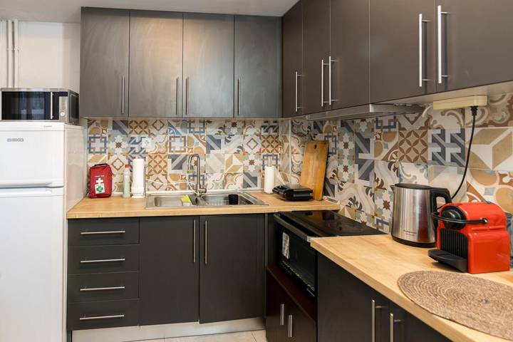Ganze Wohnung, Ferienwohnung 'George House' mit Balkon, WLAN und Klimaanlage in Thessaloniki und Umgebung