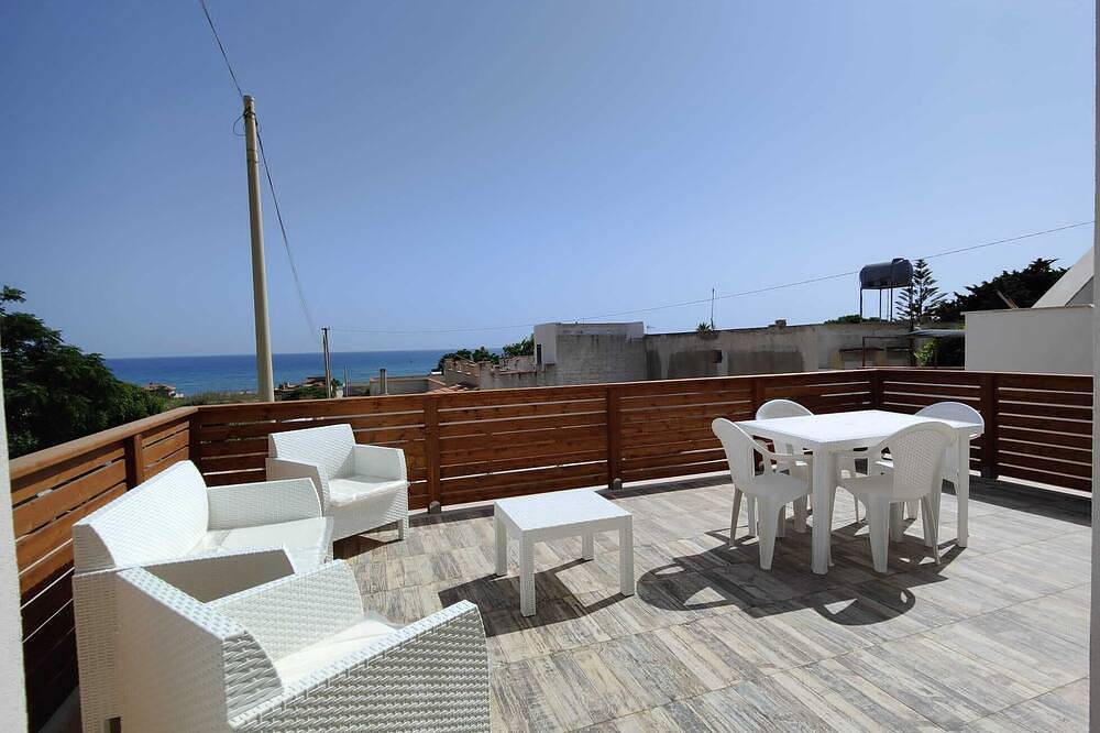 Cozy sea-view villa just minutes from Selinunte Archaeological Park in Triscina, Castelvetrano (Municipio)