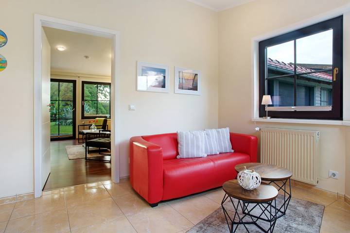 Ganze Wohnung, Apartment 'To Hus' mit privater Terrasse, privatem Garten und Wlan in Putbus, Bergen auf Rügen und Umgebung