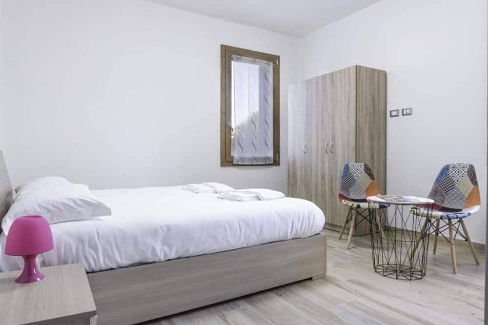 Green cottage in Oriago, Mira