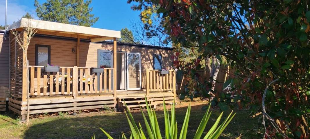 Camping für 6 Personen, mit Terrasse und Garten sowie Pool und Sauna in Lit-et-Mixe
