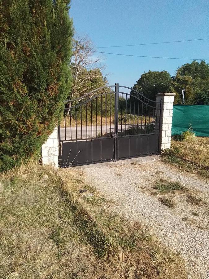 Location de vacances pour 6 personnes, avec jardin et vue à Saint-Christol - 2