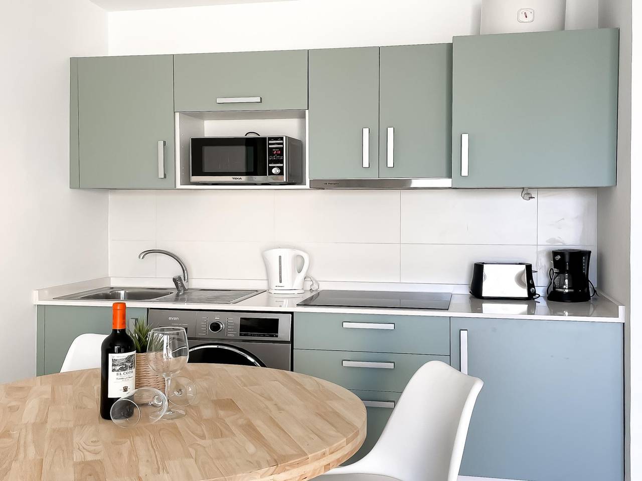 Apartamento entero, Casa Bella: Casa de vacaciones en complejo con piscinas y jardines, cerca de la playa y comodidades in Corralejo, La Oliva