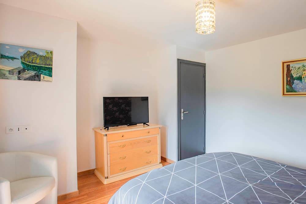 Beautiful villa with pool and magnificent view in Bargemon, Draguignan region