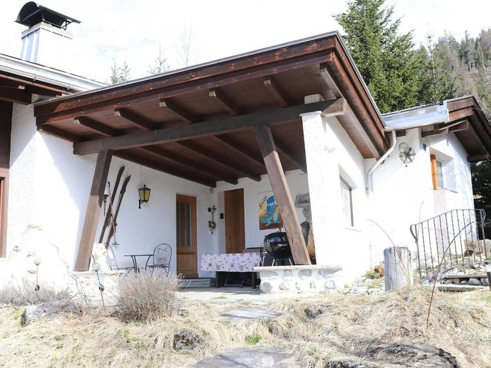 Ganze Ferienwohnung, Tga Muntanela - 3.5 Zimmerwohnung - 4 Betten in Surses, Albula