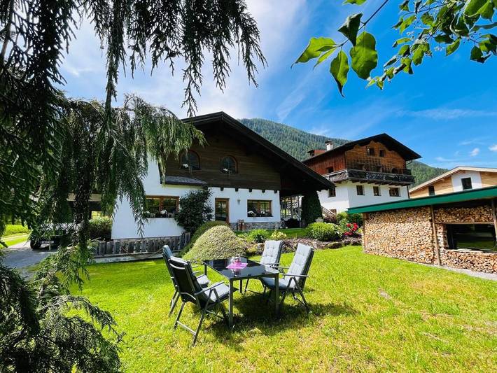 Vakantieappartement voor 3 personen, met uitzicht en tuin in Pettneu am Arlberg