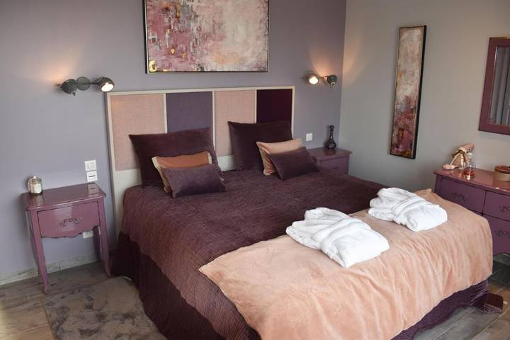 Location de vacances pour 6 personnes, avec sauna et piscine ainsi que jacuzzi et jardin à Monbazillac - 3