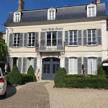 Cottage pour 2 personnes, avec jardin et vue à Saint-Florentin