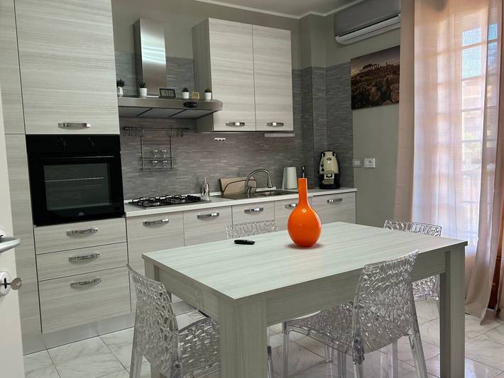 Appartamento per 2 persone, con Terrazza a Cannizzaro