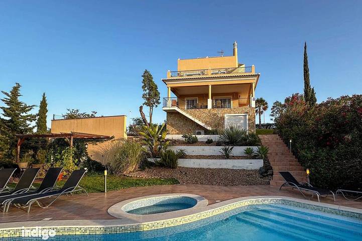 Villa per 10 persone, con giardino e balcone in Ayamonte