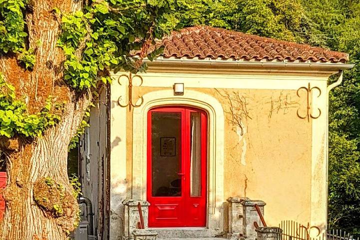 Gîte pour 4 personnes, avec Jardin et Piscine