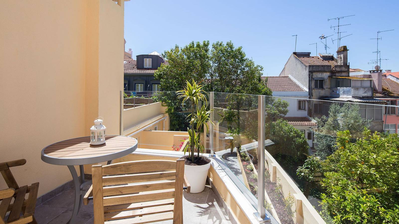 Ganze Wohnung, Ferienwohnung für 4 Personen mit Balkon in Lissabon, Costa de Lisboa