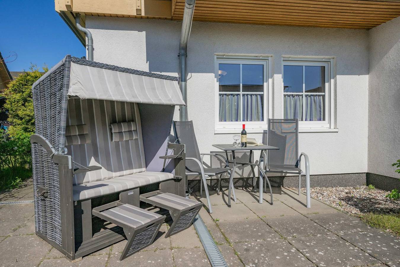 Ganze Wohnung, Gemütliche Ferienwohnung in Koserow mit Terrasse – nur 550 m bis zum Strand in Koserow, Bernsteinbäder