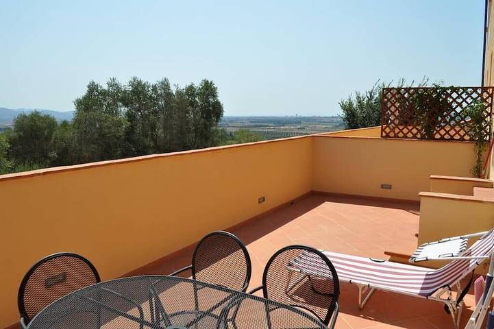 Agriturismo per 6 persone, con balcone e piscina in Massa Marittima