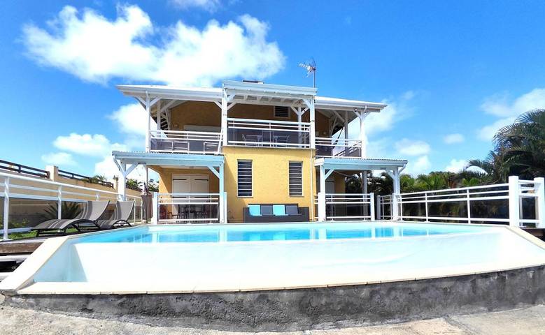 Gîte pour 3 personnes, avec jardin ainsi que vue et piscine dans Plage de Petit-Havre - 2