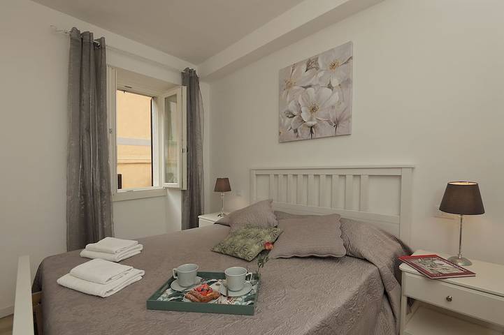 Ganze Wohnung, Neue Dreizimmerwohnung in der Nähe des Sees und im Zentrum von Salò in Salò, Gardasee-Berge