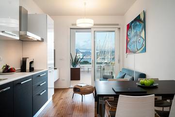 Gîte pour 4 personnes, avec terrasse dans Olbia