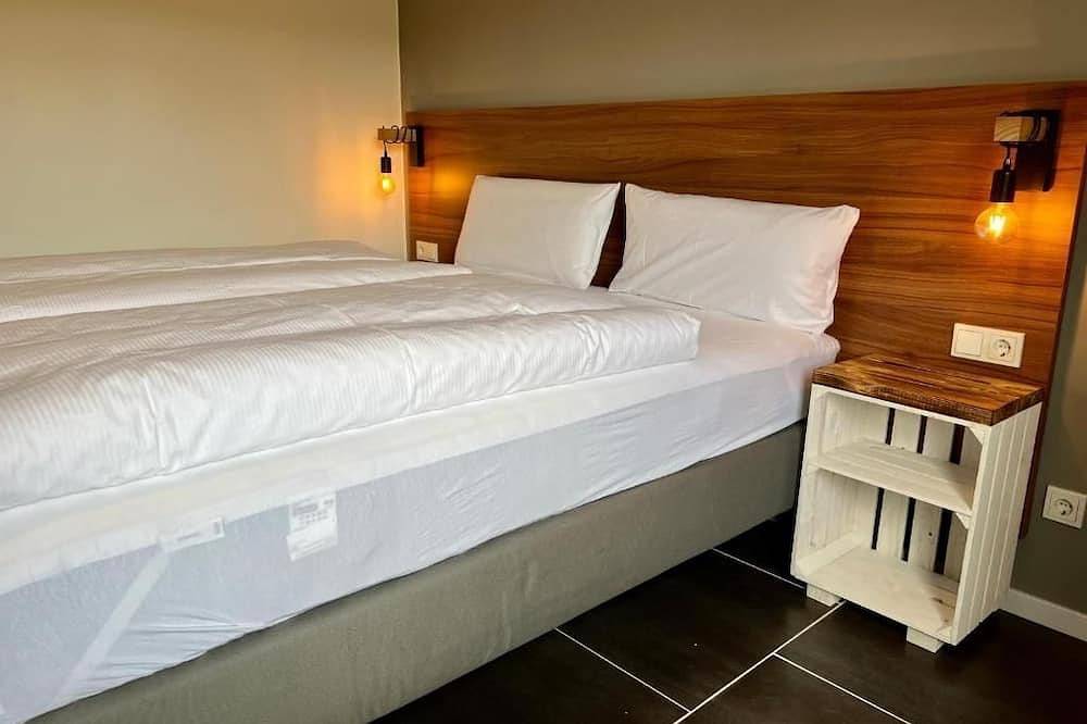 Ganze Wohnung, Doppelzimmer mit Gemeinschaftsküche - Junipro Apartments & Rooms in Nohfelden, Saar-Nahe-Bergland