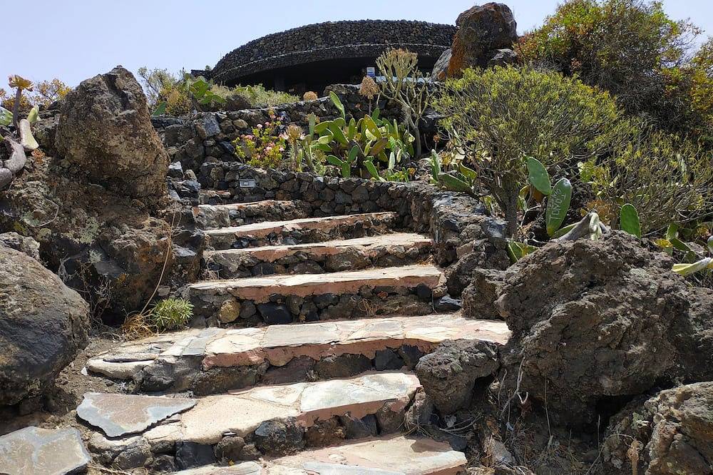 Sun vacations in Tenerife in Puerto Santiago, Santiago del Teide