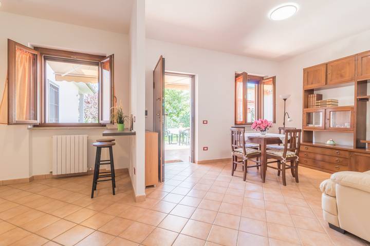 Ferienhaus für 4 Personen, mit Seeblick und Terrasse sowie Garten, mit Haustier am Bolsenasee - 4