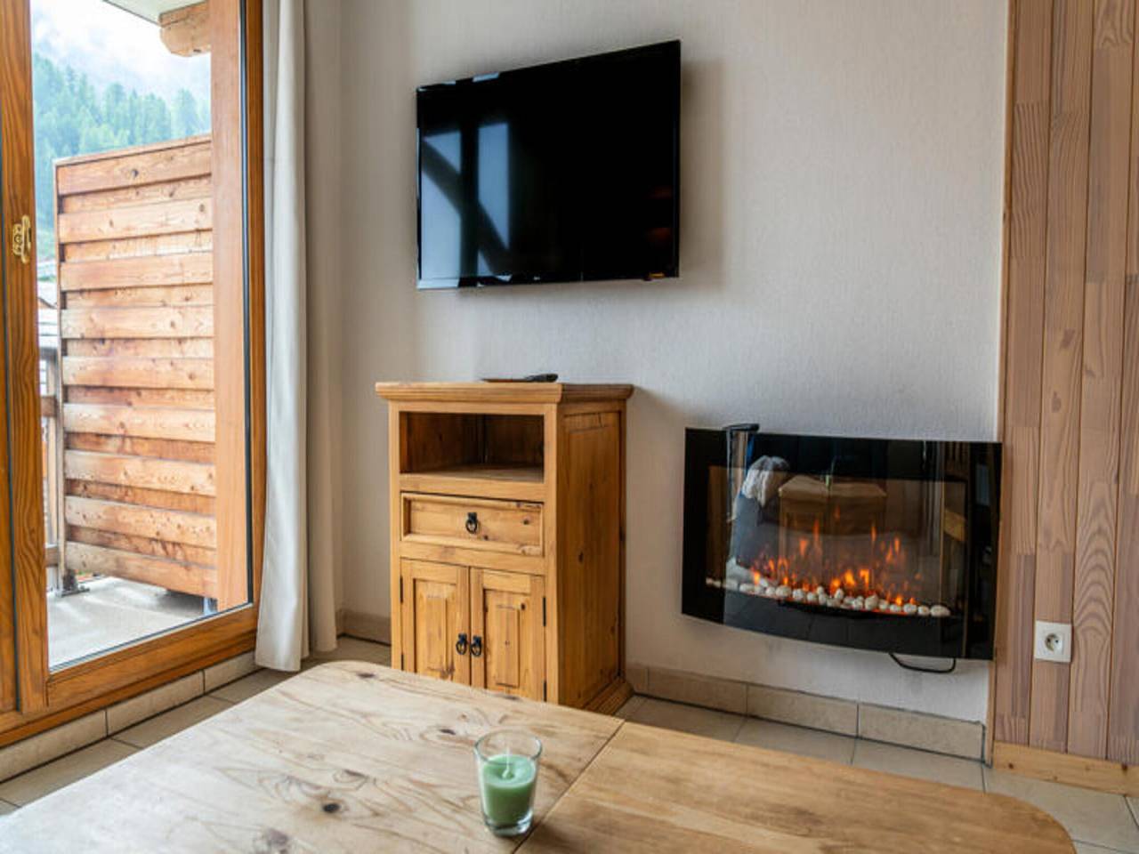 Entire apartment, Residence Le Balcon Des Airelles in Les Orres, Écrins National Park