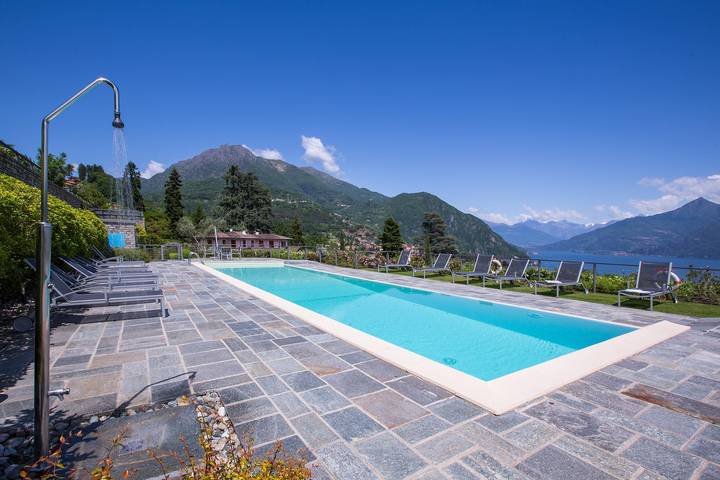 Gîte pour 4 personnes, avec piscine ainsi que vue sur le lac et terrasse dans Menaggio - 2