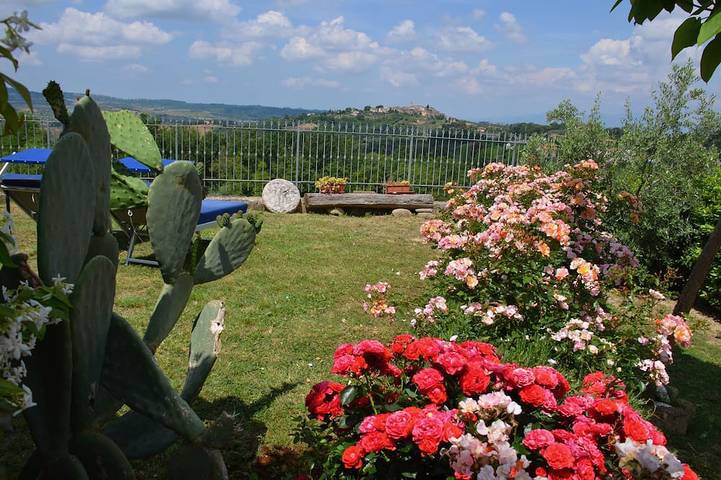 Ferienwohnung für 4 Personen, mit Terrasse und Garten