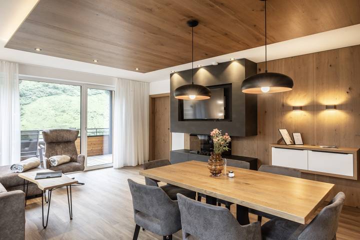 Ferienwohnung für 7 Personen, mit Balkon und Terrasse in Damüls