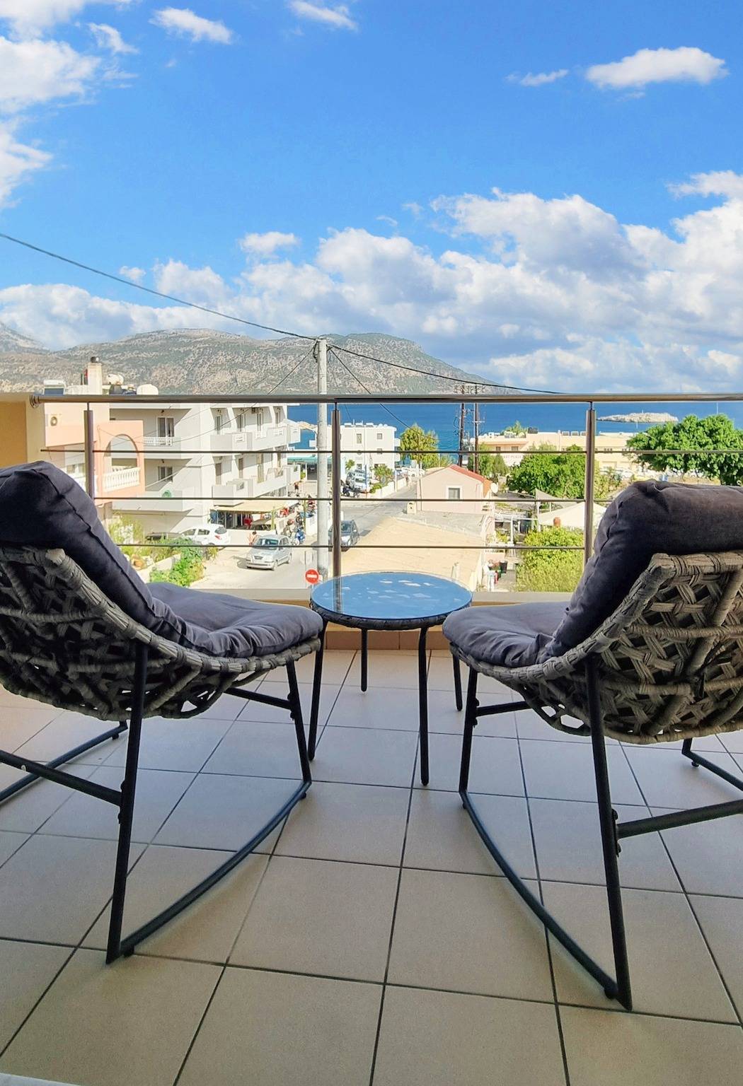 Appartement met Zee- en Bergzicht in Karpathos, foto 11