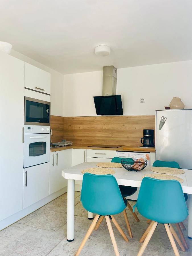 Gîte pour 4 personnes, avec Balcon et Terrasse ainsi que Jardin et Piscine à Cuttoli-Corticchiato - 2