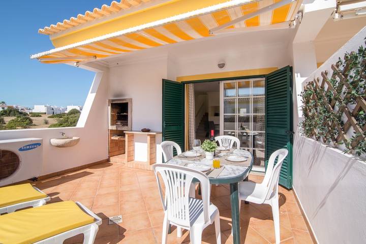 Ferienhaus für 7 Personen, mit Kinderpool und Balkon sowie Garten in Albufeira - 2