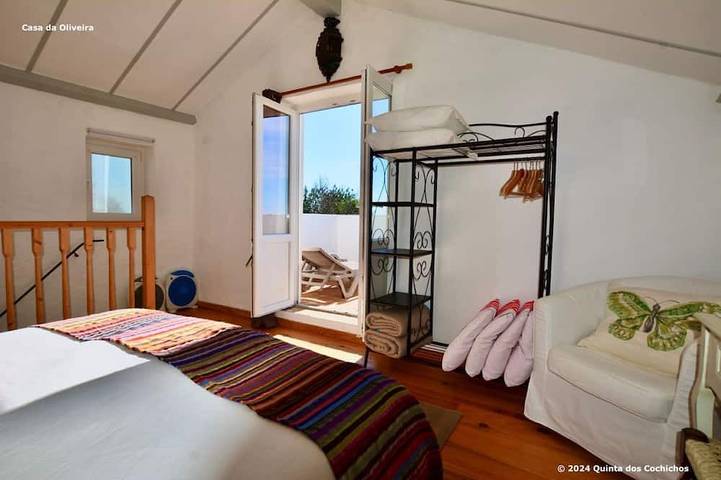 Gîte pour 4 personnes, avec piscine et jardin