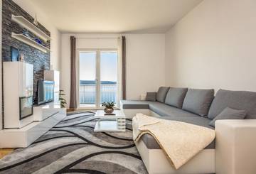 Ferienwohnung für 5 Personen, mit Balkon in Omis