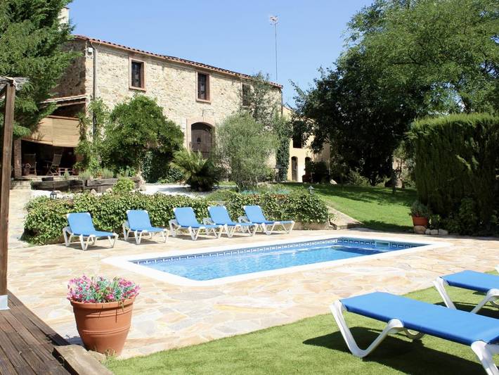 Casa rural para 12 personas, con jardín y piscina en Massanes