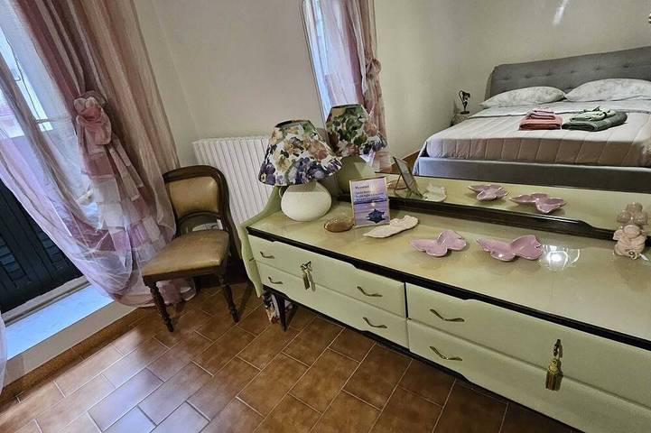 Accogliente casa per famiglie, con terrazzi sul  fiume, circondata dal verde in Antrodoco, Provincia di Rieti