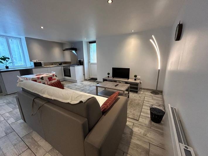 Gîte pour 2 personnes, avec terrasse à Nanteuil-en-Vallée - 4