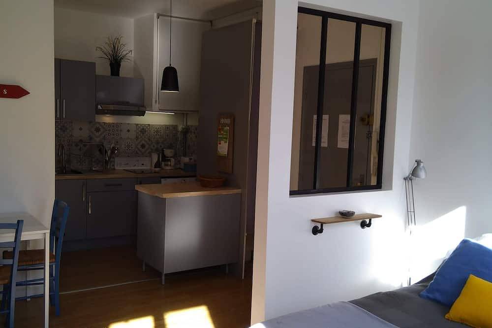 Apartamento entero, Estudio de 30 m² clasificado 2 * centro completo de Rochefort in Rochefort, Region de Rochefort