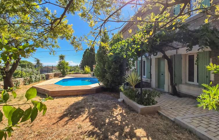 Maison de vacances pour 8 personnes, avec piscine ainsi que terrasse et jardin à Villespassans