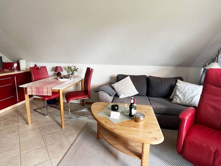 Ferienwohnung für 2 Personen, mit Balkon und Garten sowie Sauna