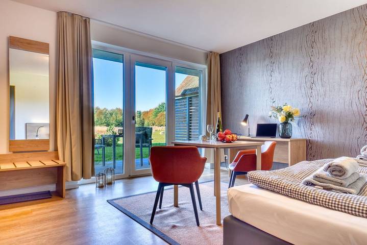 Ferienwohnung für 2 Personen, mit Terrasse und Garten in Wreechen