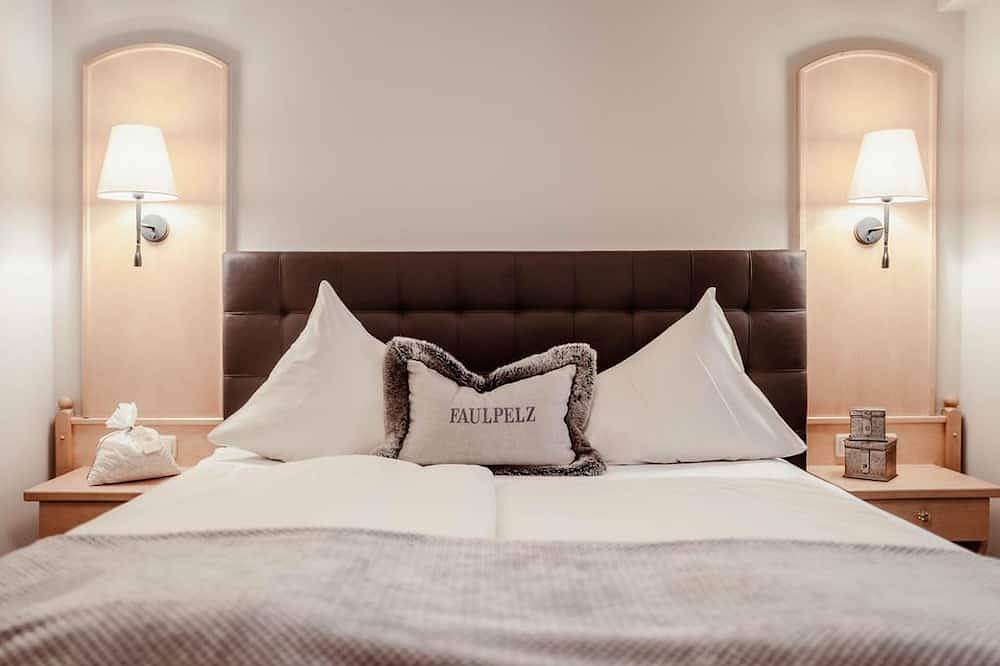 Doppelzimmer Bergseite ab 3 Nächte o. Verpflegung - Hotel St. Georg zum See in Maurach, Eben am Achensee