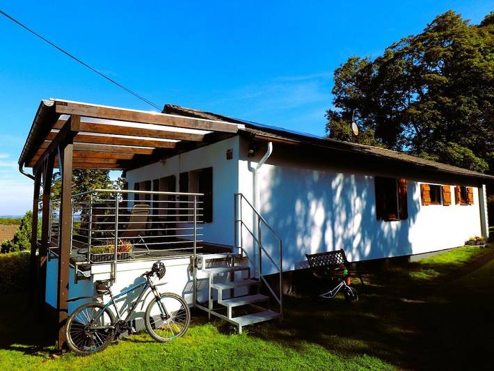 Ferienhaus für 4 Personen, mit Balkon und Terrasse in Herscheid