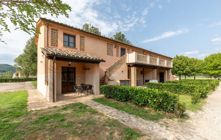 Appartamento vacanze per 4 persone, con piscina e vista lago nonché giardino, con animali domestici - 1