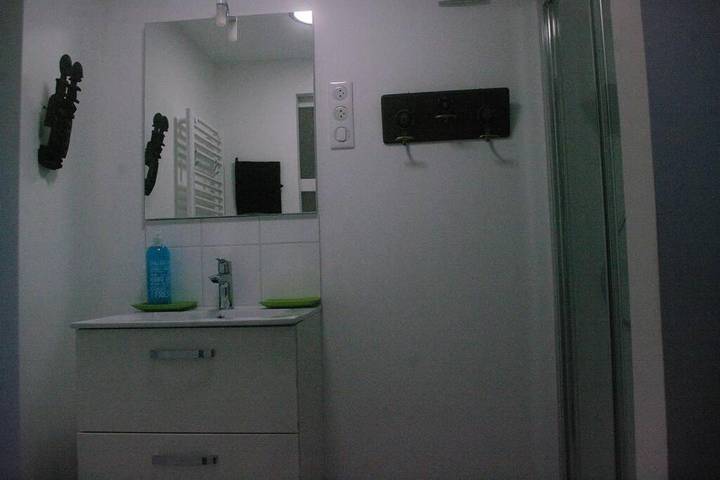 Gîte pour 4 personnes, avec terrasse et vue à Prémilhat - 2