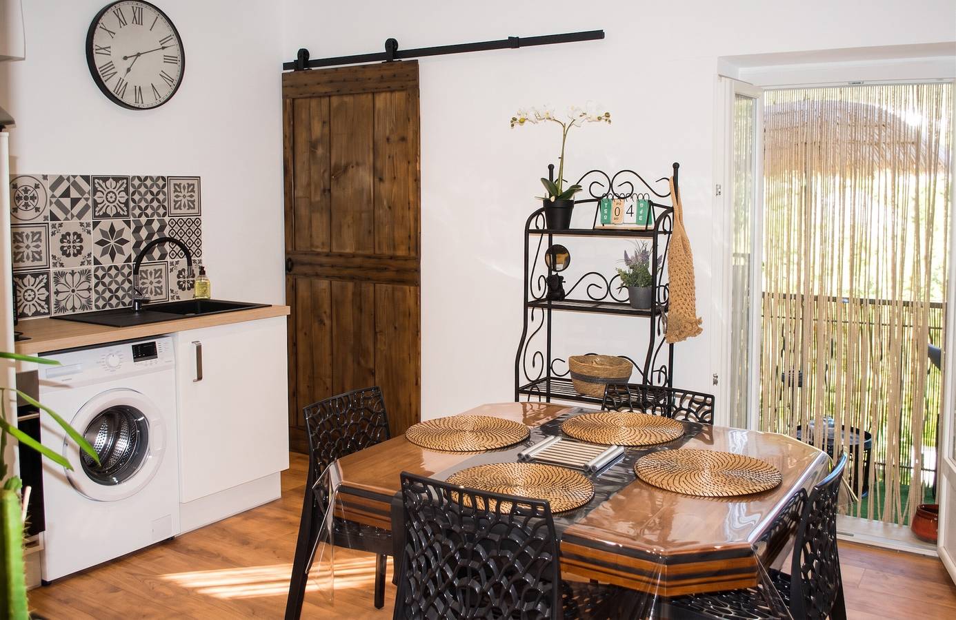 Appartement entier, Appartement moderne à Nyons - 60 m² - Vue montagne in Nyons, Région de nyons