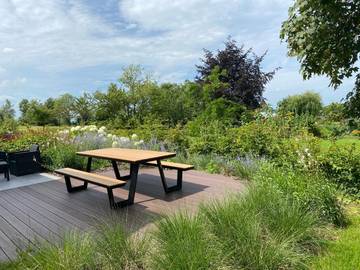 Gîte pour 4 personnes, avec vue et jardin à Nassogne