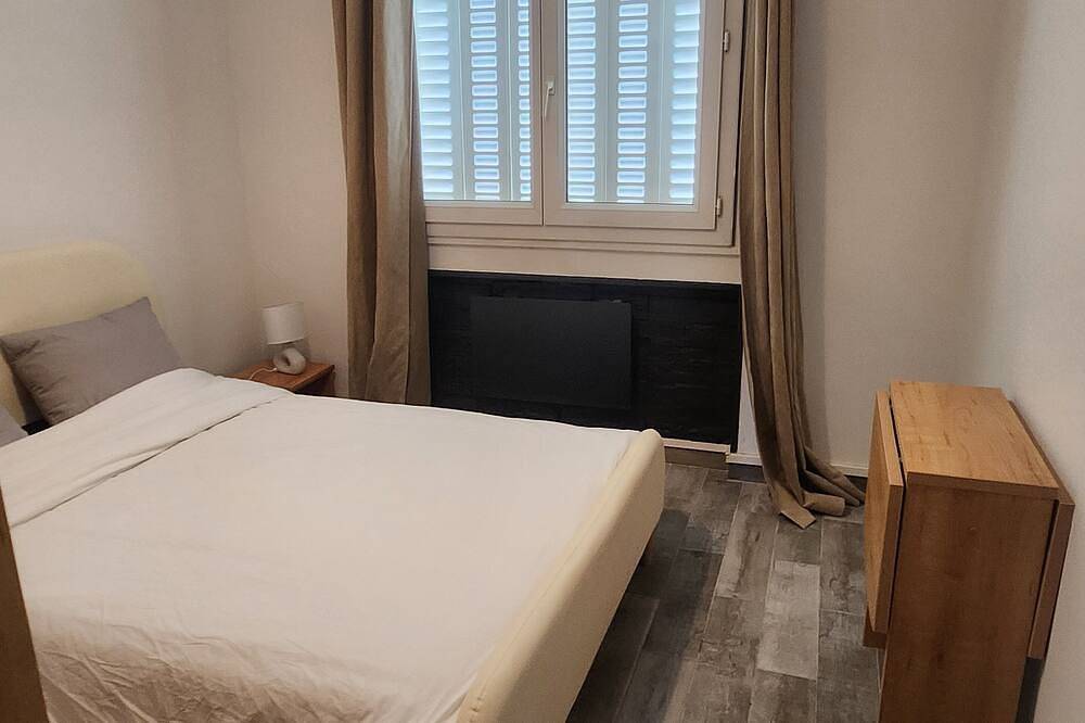 Ganze Wohnung, 70m2 apartment in Dijon, 4th floor without elevator, 5 minutes from Zenith in Dijon, Dijon und Umgebung