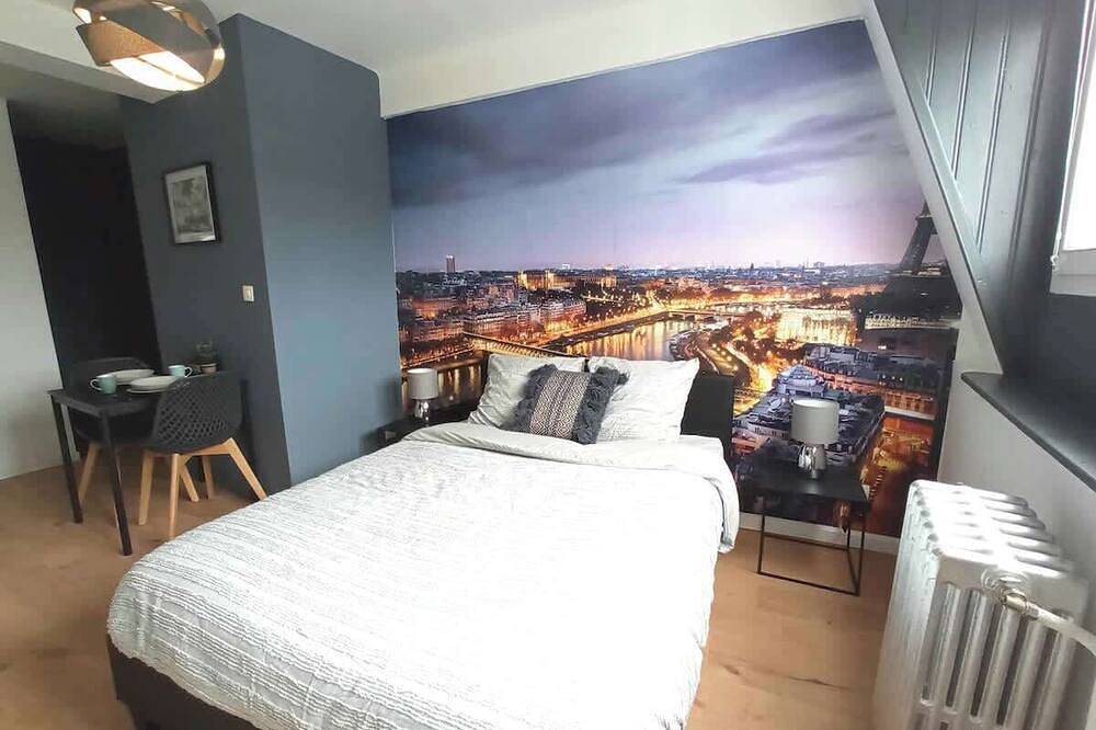 Appartement entier, Spacieux studio \"Paris\" avec baignoire, belle vue in Roubaix, Région de Lille