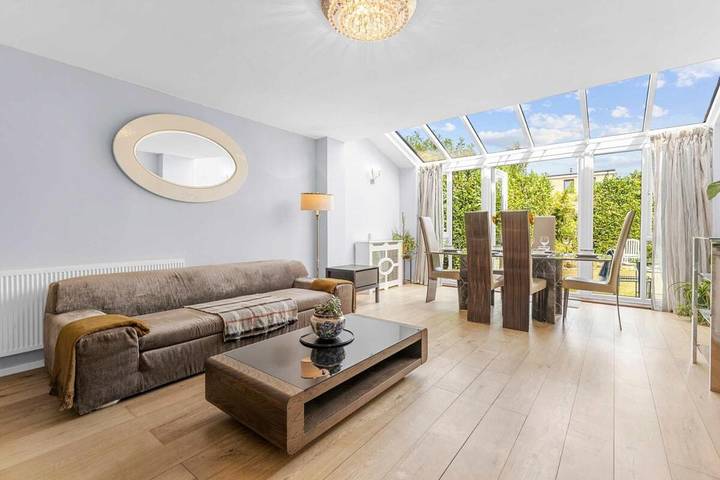 Apartment for 5 people, with garden and balcony in Dartford