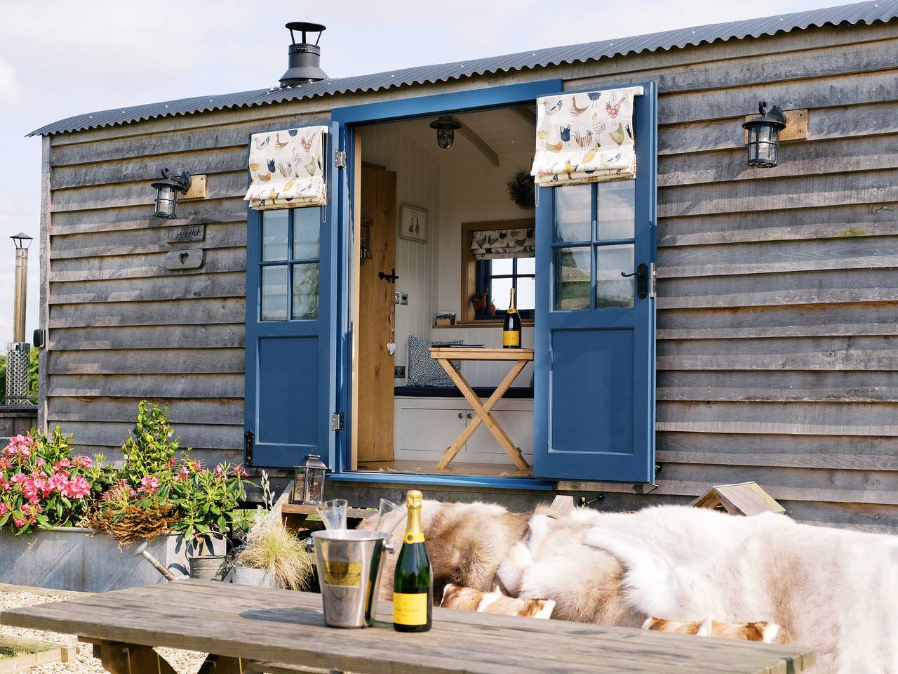 Lillie's Shepherds Hut at Shepherds Lodge Retreat and Wellness in Melton, Leicestershire